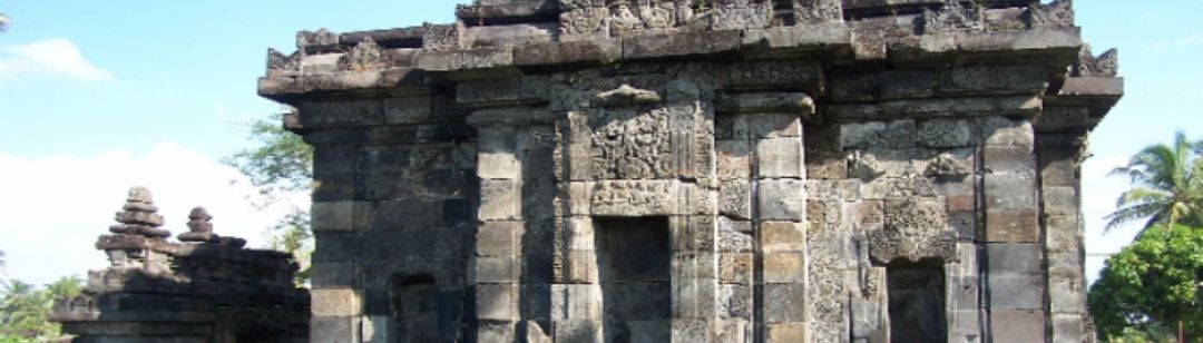 Wisata religi makam Gunung Pring Magelang